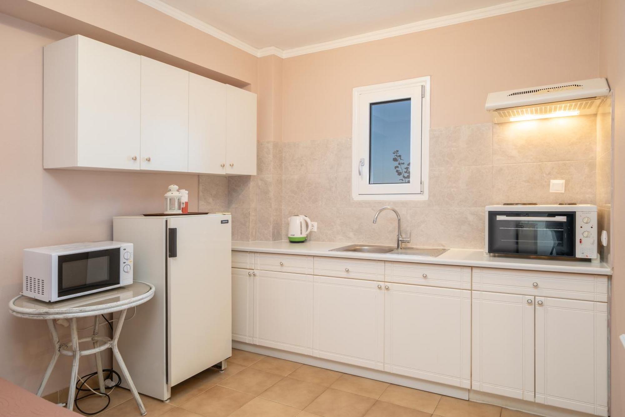 Stella Hotel Apartments 피스카던 외부 사진